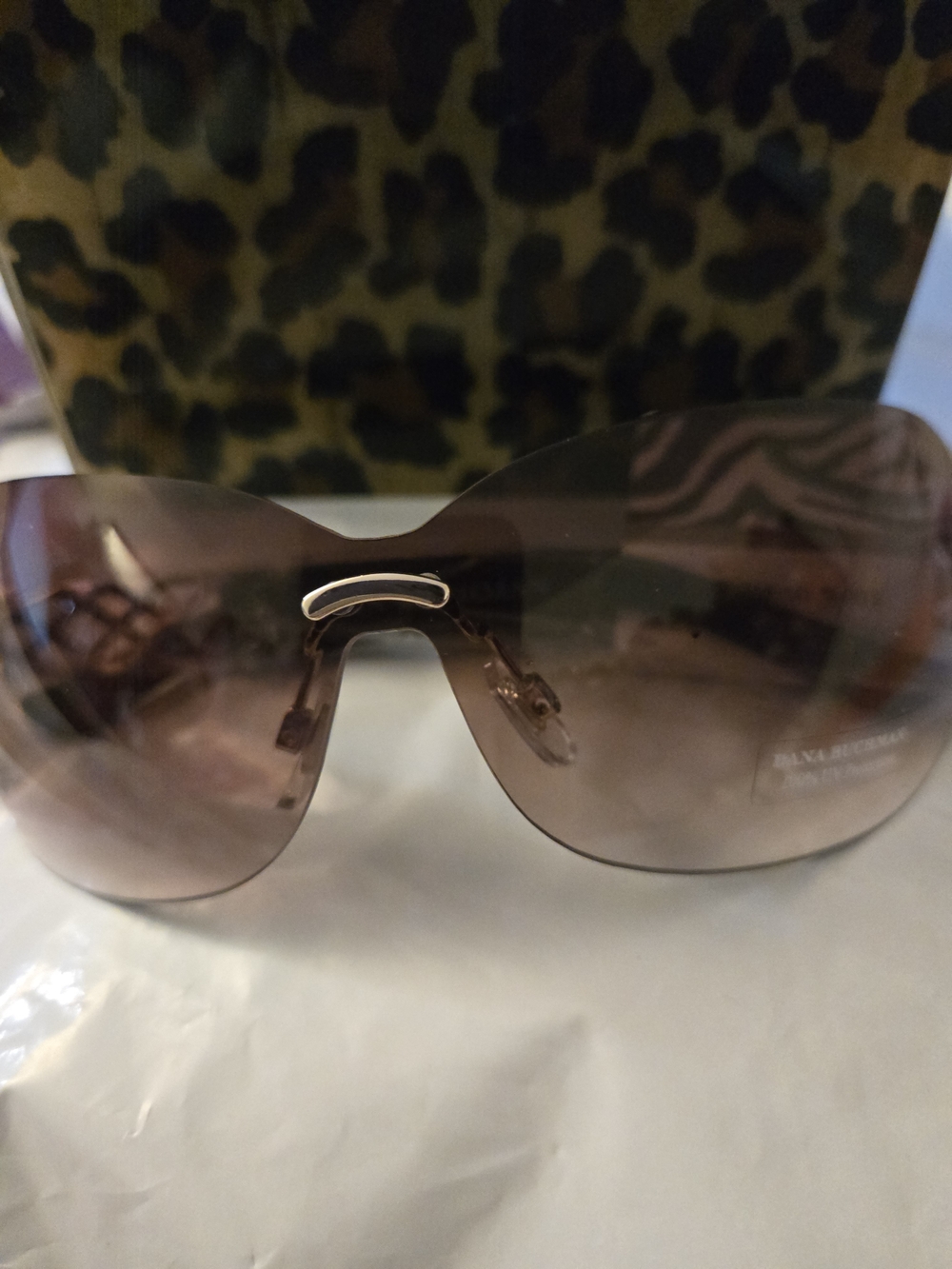 NWT Dana Buchman Aviator Sunglasses